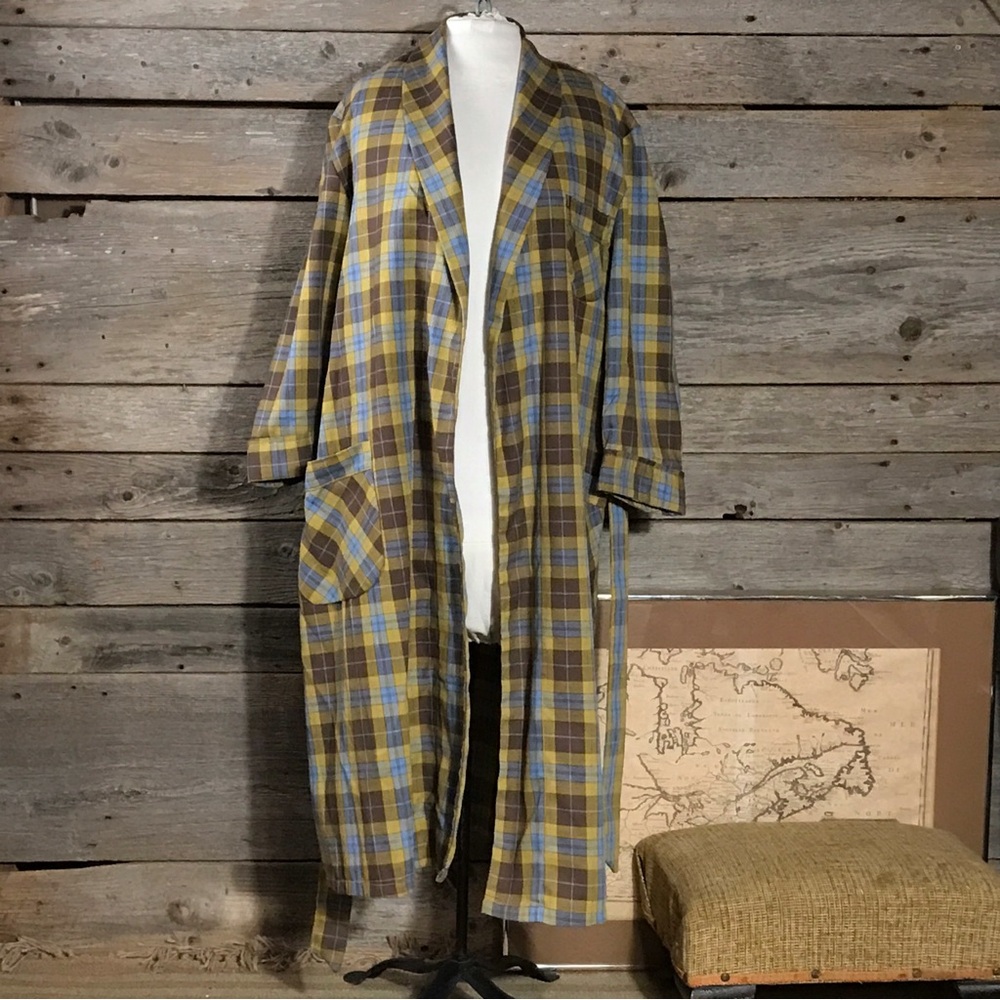 Handmade Tartan Robe - Picture 3 of 11